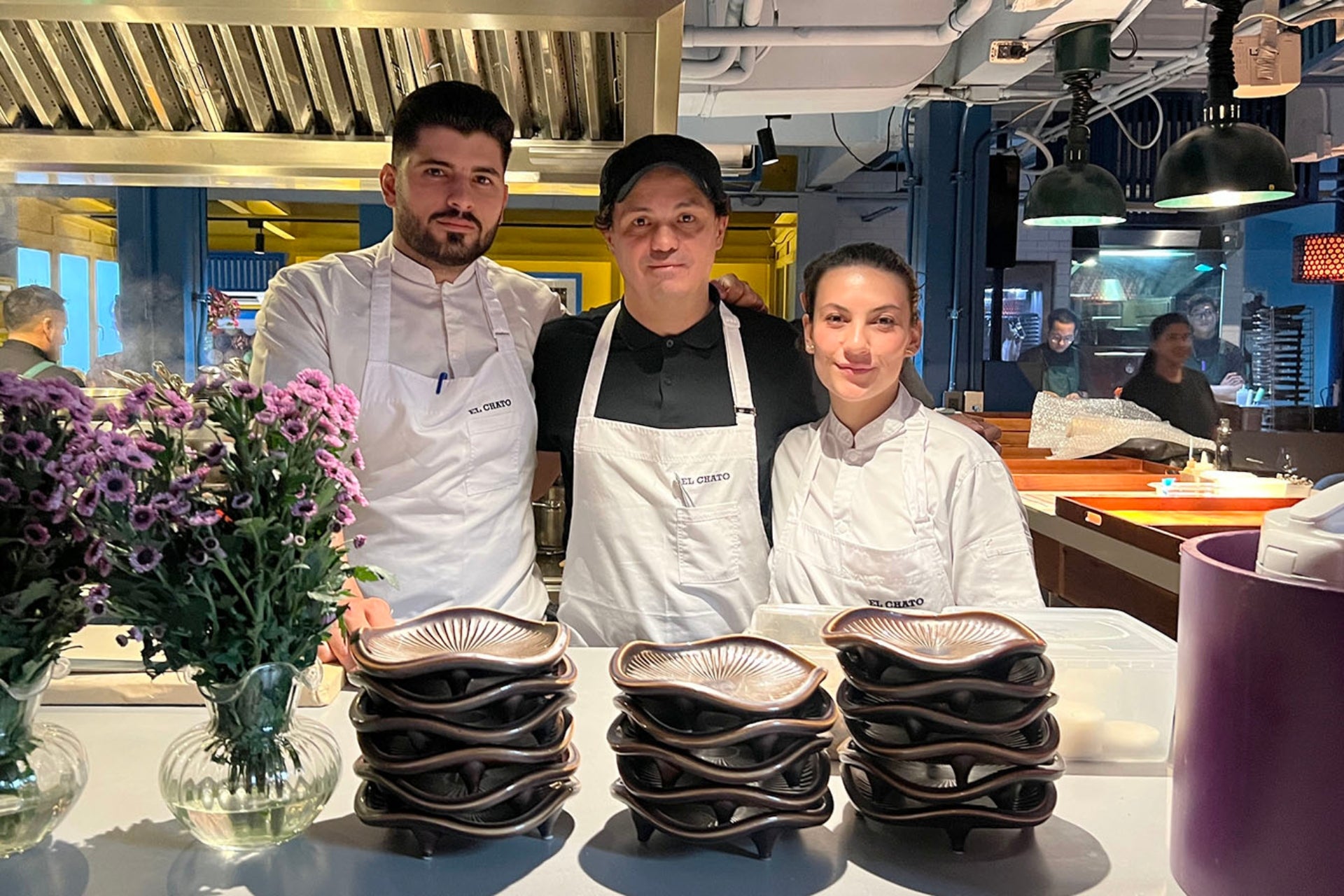 Equipo El Chato en Bangkok