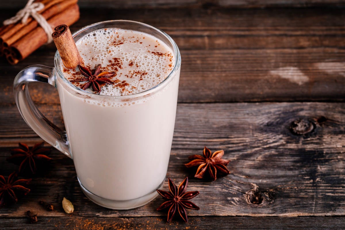 Té chai helado con leche de almendras - Fine Dining Lovers