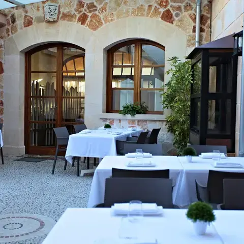 DAICA restaurant & turisme d'interior DAICA restaurant & turisme d'interior