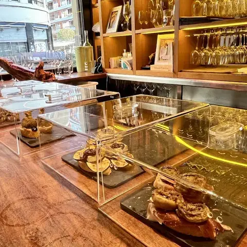 Mugi taberna Mugi taberna