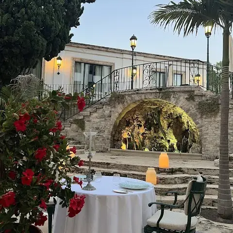 Restaurant Candlelight by Romain Fornell