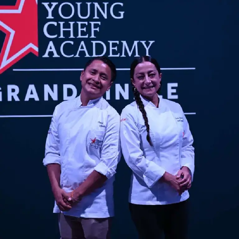 Erick Alfredo Bautista Chacón y Lula Martín del Campo