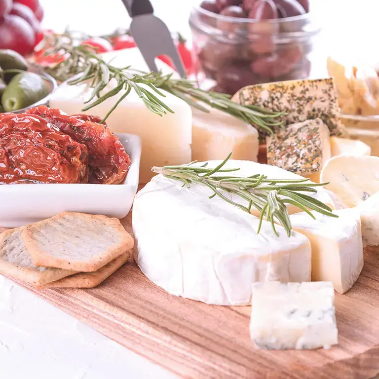 Qué acompañar a una tabla de quesos