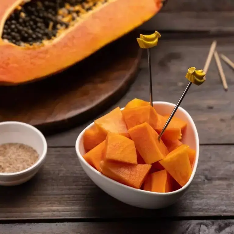 Cómo cortar, trocear y comer fácilmente una papaya