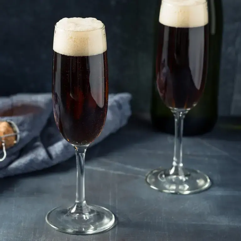 cócteles-con-cerveza-black-velvet