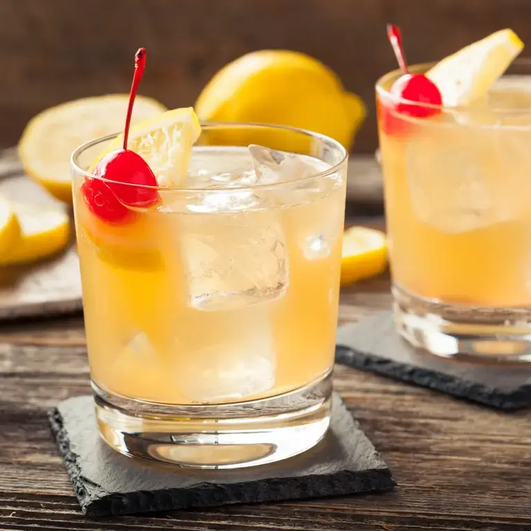 cócteles-con-whisky-whisky-sour