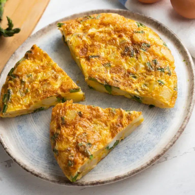 Tortilla de patata y espárragos - Fine Dining Lovers