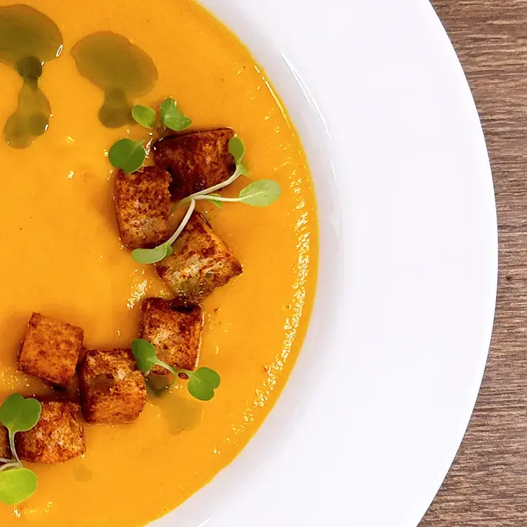 Sopa de tomate ahumado