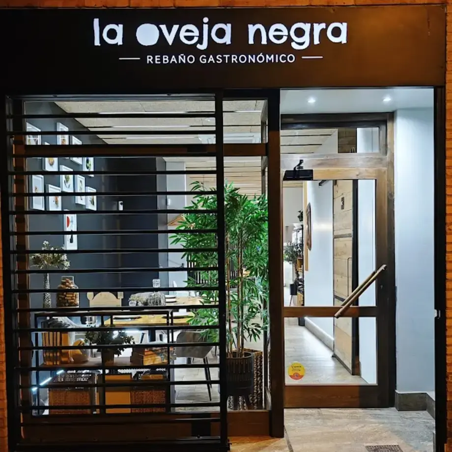 La Oveja Negra La Oveja Negra