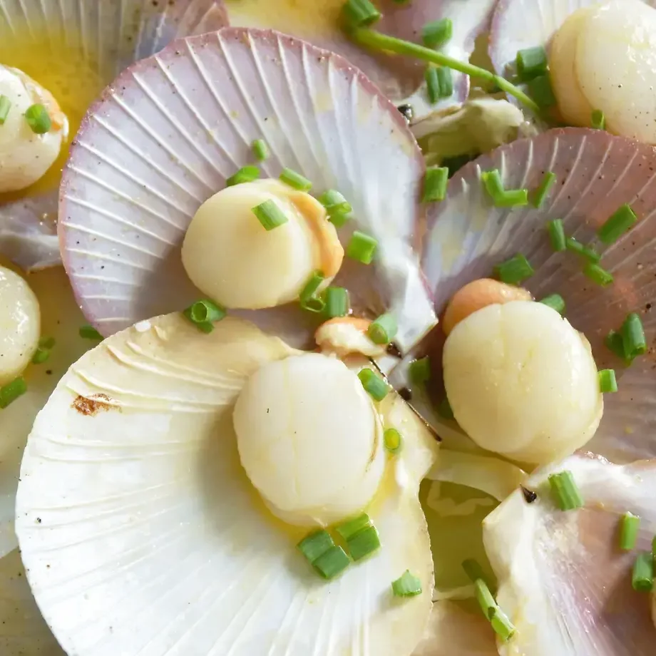 Zamburiñas al horno con ajo y perejil