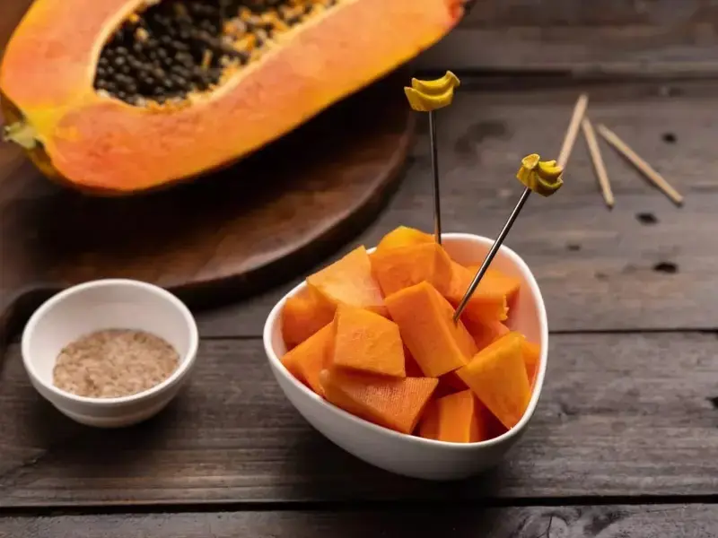 Cómo cortar, trocear y comer fácilmente una papaya