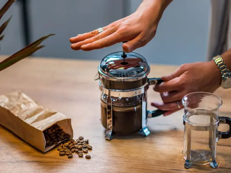 La guía definitiva para hacer café con prensa francesa