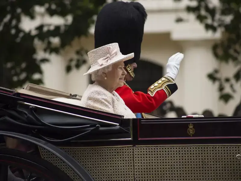 Reina Isabel II