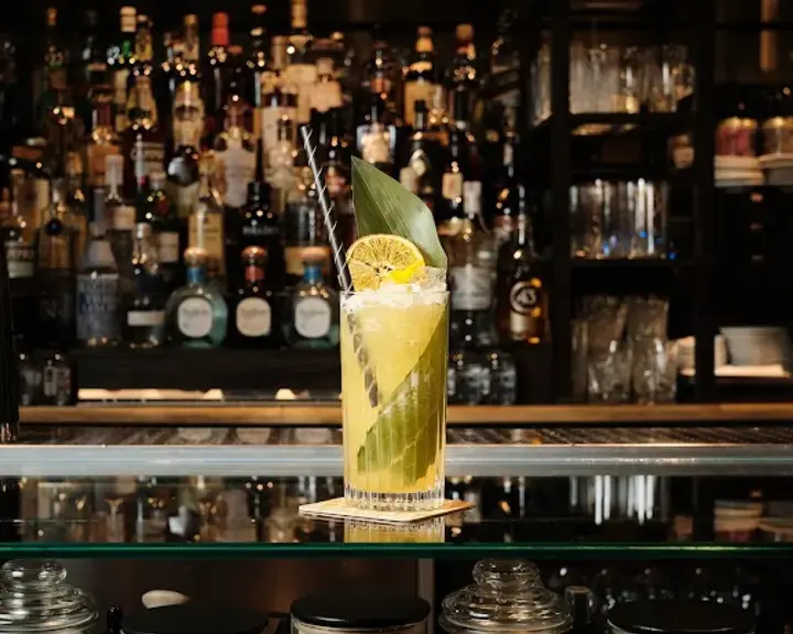 Snob Cocktails &amp; Food